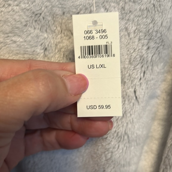 Aerie robe - Picture 3 of 7